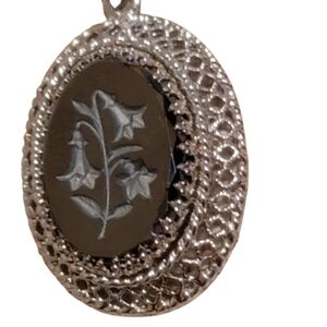 Whiting & Davis Silvertone Floral Pendant and Chain Lily Hematite